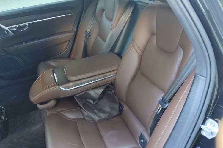 Used Volvo S90 2022 B5 Zhiya Luxury Edition Left Rear Seat