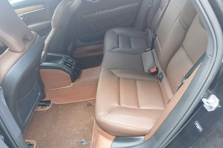 Used Volvo S90 2022 B5 Zhiyi Luxury Edition Left Rear Seat