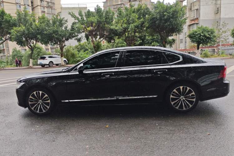 Used Volvo S90 2022 B5 Zhiyi Luxury Edition Left Side