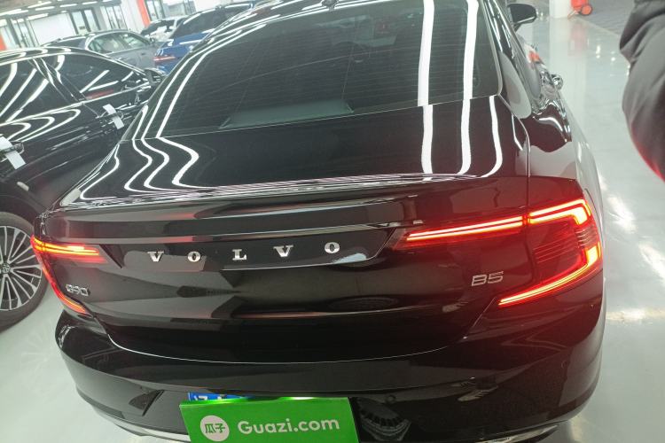 Used Volvo S90 2022 B5 Zhiyuan Luxury Edition Rear