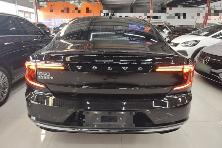 Used Volvo S90 2022 B5 Zhiyuan Luxury Edition Rear