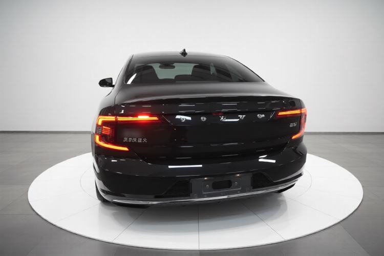 Used Volvo S90 2022 B5 Zhiyuan Luxury Edition Rear