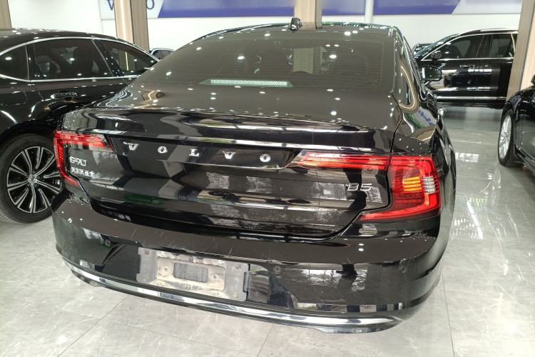 Used Volvo S90 2022 B5 Zhiyuan Luxury Edition Rear