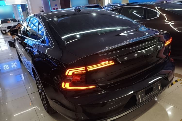 Used Volvo S90 2022 B5 Zhiyi Luxury Edition Rear Left 45 Deg