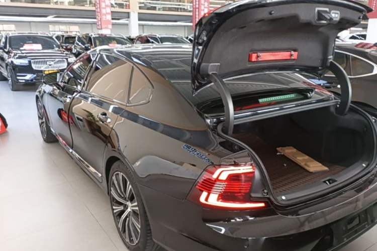 Used Volvo S90 2022 B5 Zhiya Luxury Edition Rear Left 45 Deg