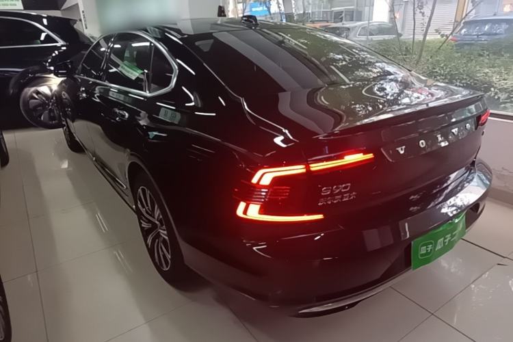 Used Volvo S90 2022 B5 Zhiyi Luxury Edition Rear Left 45 Deg