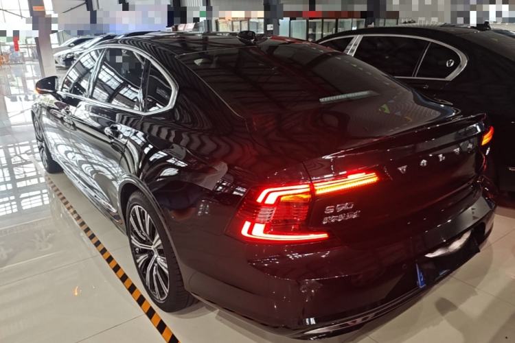 Used Volvo S90 2022 B5 Zhiyuan Luxury Edition Rear Left 45 Deg