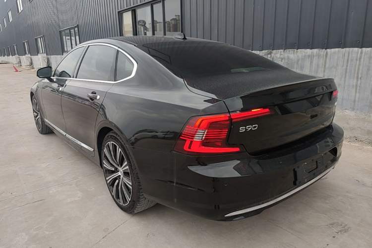 Used Volvo S90 2022 B5 Zhiyuan Luxury Edition Rear Left 45 Deg