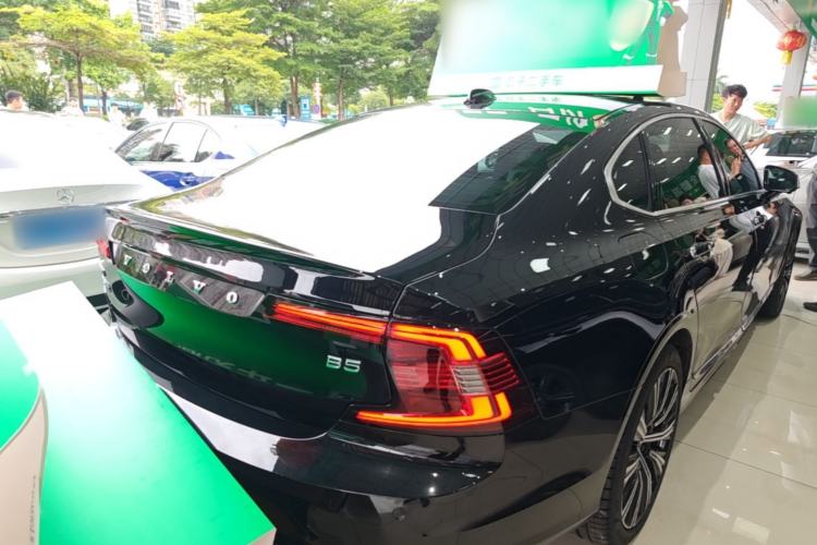 Used Volvo S90 2022 B5 Zhiyuan Luxury Edition Rear Right 45 Deg