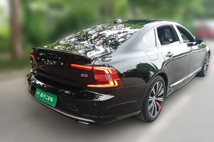 Used Volvo S90 2022 B5 Zhiyi Luxury Edition Rear Right 45 Deg