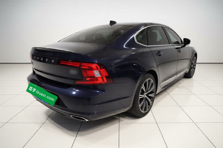 Used Volvo S90 2022 B5 Zhiyi Luxury Edition Rear Right 45 Deg