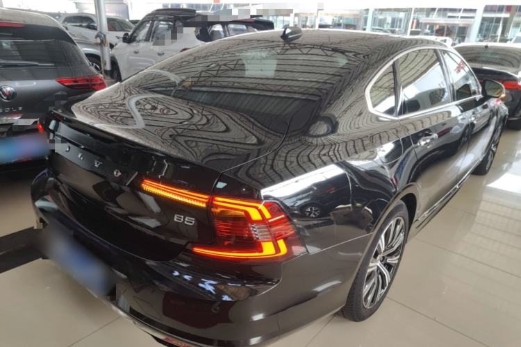 Used Volvo S90 2022 B5 Zhiyi Luxury Edition Rear Right 45 Deg