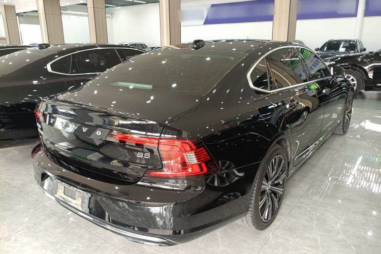 Used Volvo S90 2022 B5 Zhiyuan Luxury Edition Rear Right 45 Deg