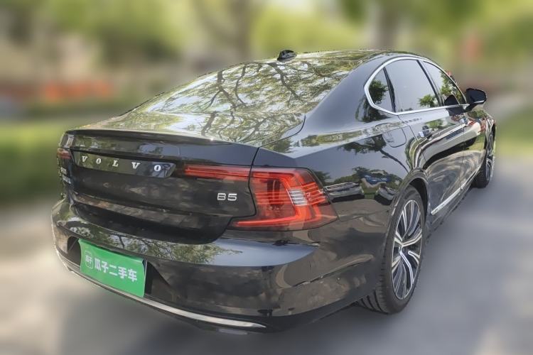 Used Volvo S90 2022 B5 Zhiyuan Luxury Edition Rear Right 45 Deg