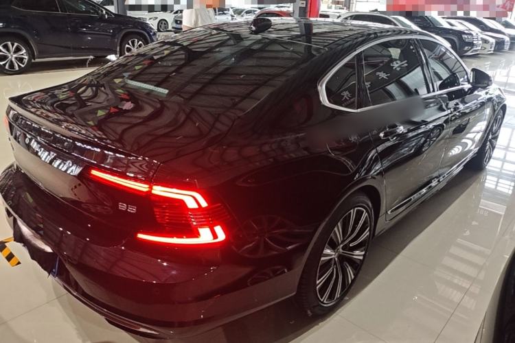 Used Volvo S90 2022 B5 Zhiyuan Luxury Edition Rear Right 45 Deg