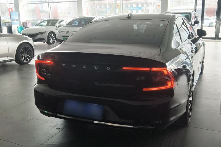 Used Volvo S90 2022 B5 Zhiyuan Luxury Edition Rear Right 45 Deg
