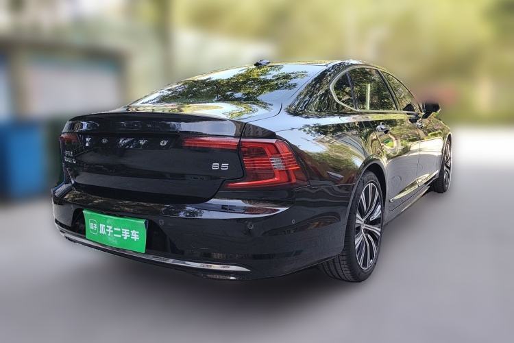 Used Volvo S90 2022 B5 Zhiya Luxury Edition Rear Right 45 Deg
