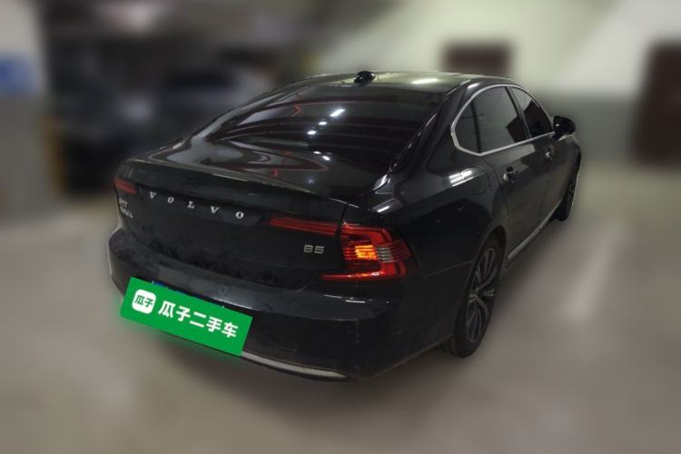 Used Volvo S90 2022 B5 Zhiyi Luxury Edition Rear Right 45 Deg