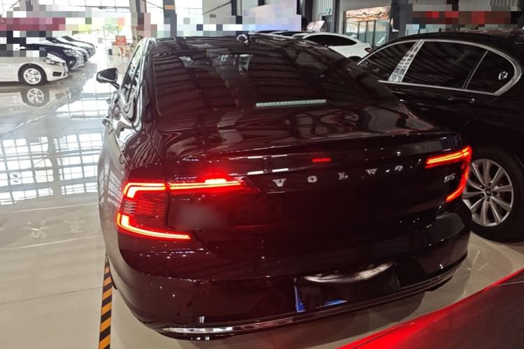 Used Volvo S90 2022 B5 Zhiyuan Luxury Edition Rear