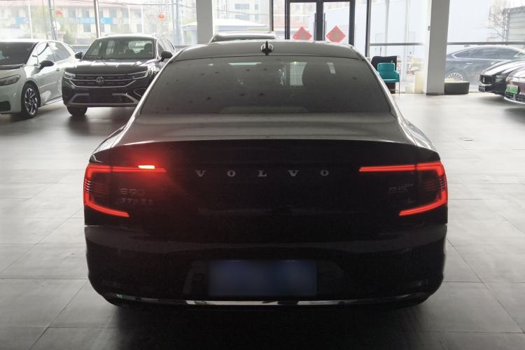 Used Volvo S90 2022 B5 Zhiyuan Luxury Edition Rear