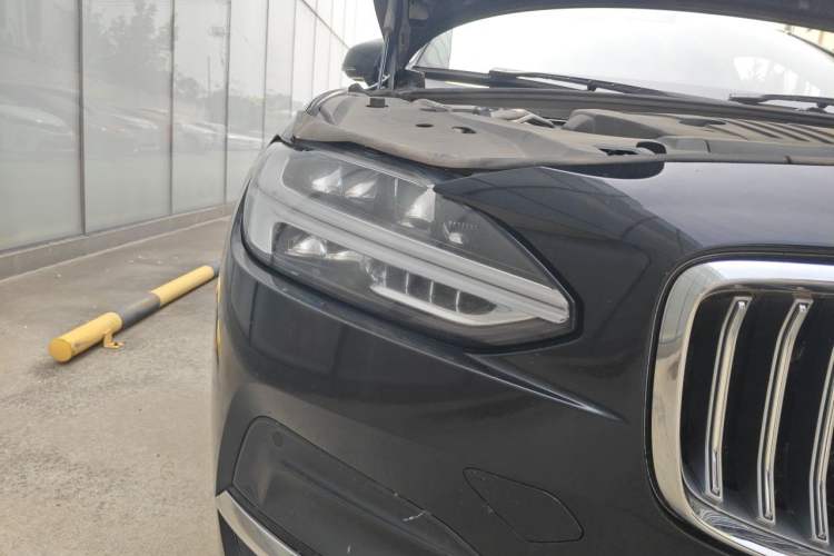 Used Volvo S90 2022 B5 Zhiyuan Luxury Edition Right Front Headlight