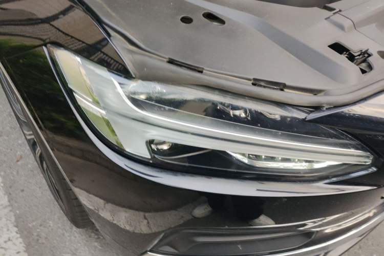 Used Volvo S90 2022 B5 Zhiyuan Luxury Edition Right Front Headlight