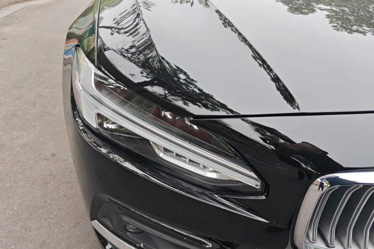 Used Volvo S90 2022 B5 Zhiya Luxury Edition Right Front Headlight