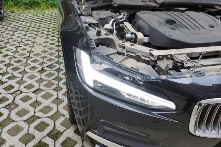 Used Volvo S90 2022 B5 Zhiyuan Luxury Edition Right Front Headlight