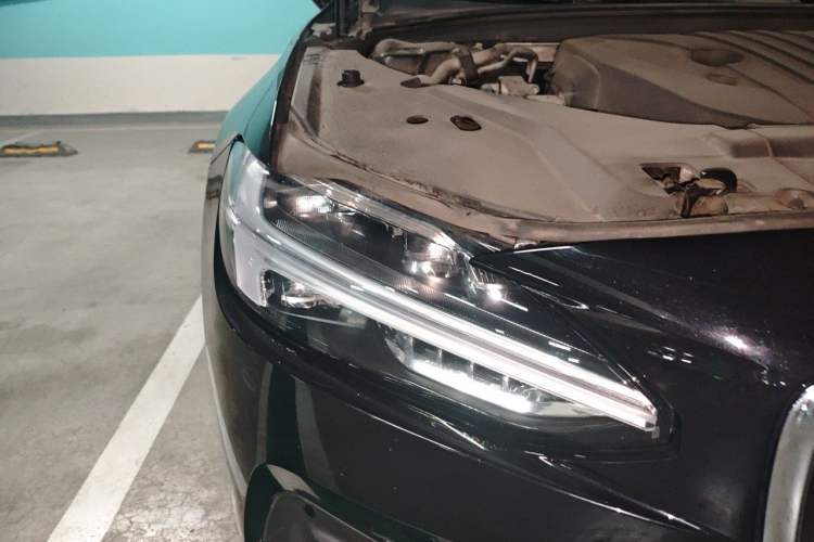 Used Volvo S90 2022 B5 Zhiyuan Luxury Edition Right Front Headlight