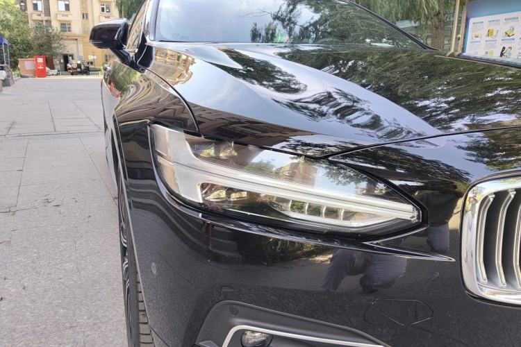 Used Volvo S90 2022 B5 Zhiya Luxury Edition Right Front Headlight