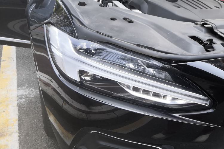 Used Volvo S90 2022 B5 Zhiyuan Luxury Edition Right Front Headlight