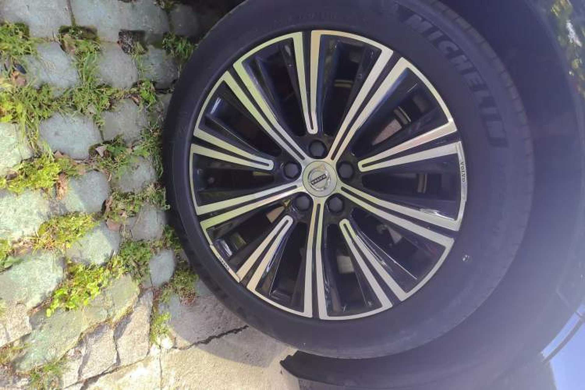Used Volvo S90 2022 B5 Zhiyi Luxury Edition Right Front Wheel Hub
