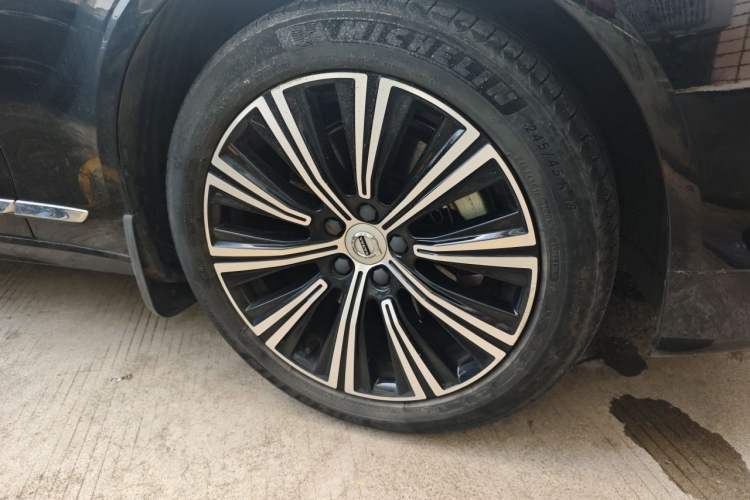 Used Volvo S90 2022 B5 Zhiyi Luxury Edition Right Front Wheel Hub