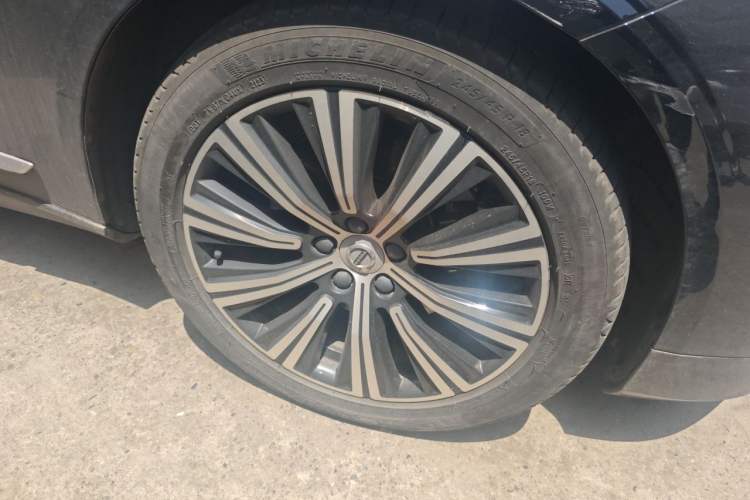 Used Volvo S90 2022 B5 Zhiyi Luxury Edition Right Front Wheel Hub