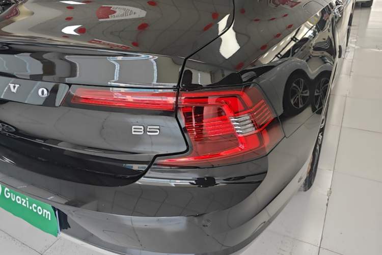 Used Volvo S90 2022 B5 Zhiyi Luxury Edition Right Rear Taillight