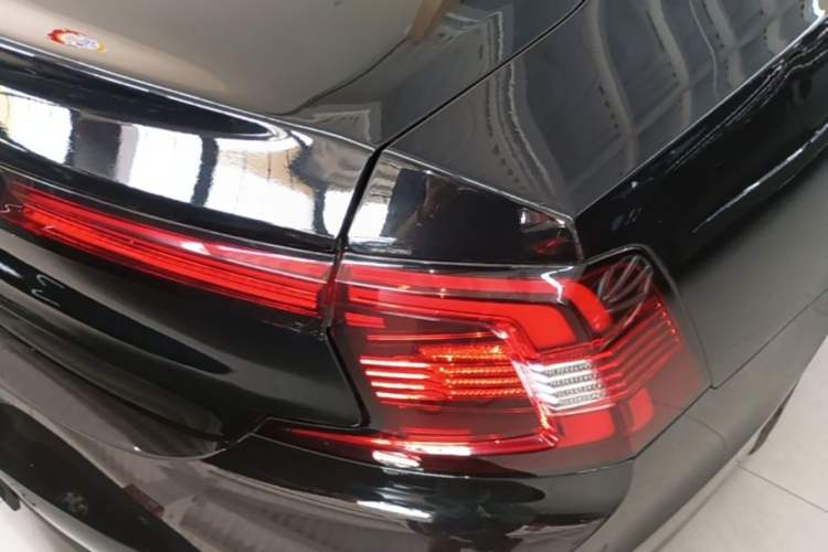 Used Volvo S90 2022 B5 Zhiya Luxury Edition Right Rear Taillight