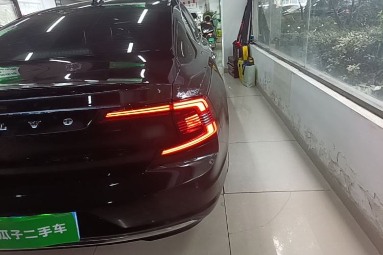 Used Volvo S90 2022 B5 Zhiyi Luxury Edition Right Rear Taillight