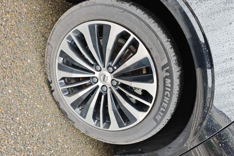 Used Volvo S90 2022 B5 Zhiyi Luxury Edition Right Rear Wheel Hub