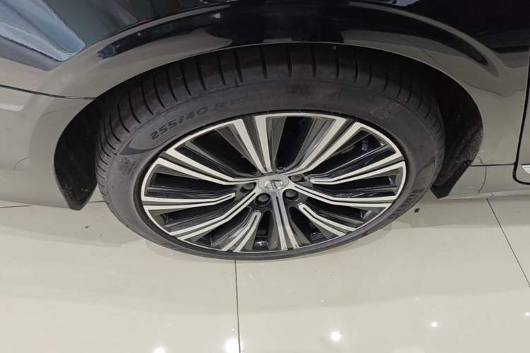 Used Volvo S90 2022 B5 Zhiyuan Luxury Edition Right Rear Wheel Hub