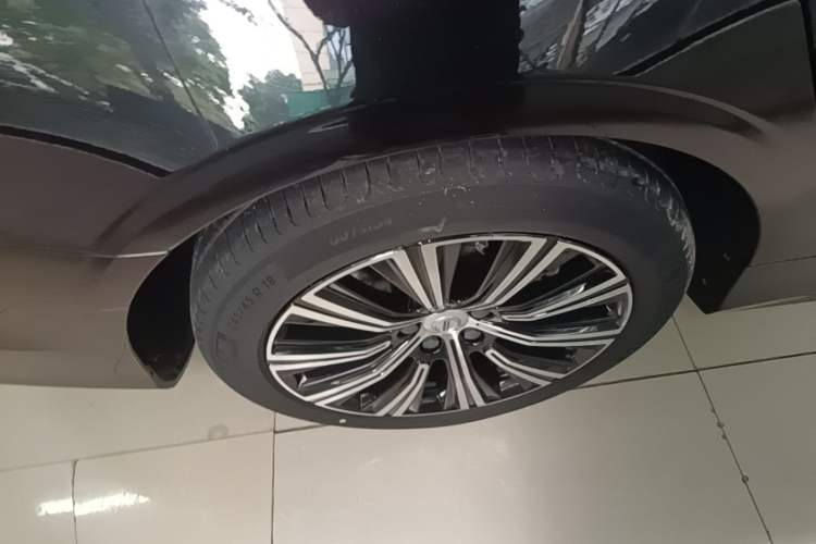 Used Volvo S90 2022 B5 Zhiyi Luxury Edition Right Rear Wheel Hub