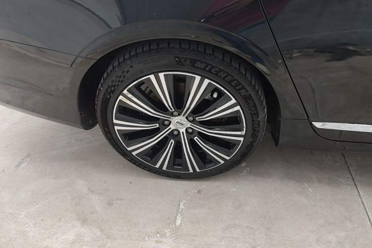 Used Volvo S90 2022 B5 Zhiyuan Luxury Edition Right Rear Wheel Hub