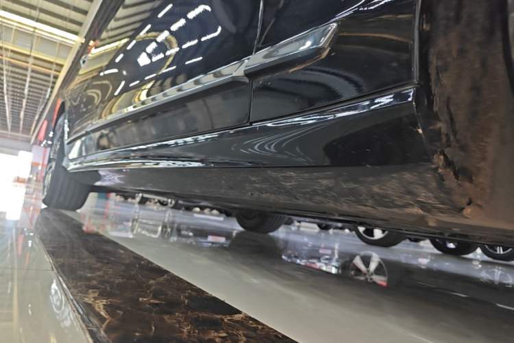 Used Volvo S90 2022 B5 Zhiyi Luxury Edition Right Side Sill