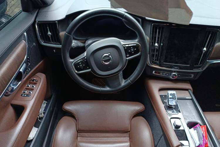 Used Volvo S90 2022 B5 Zhiyuan Luxury Edition Steering Wheel