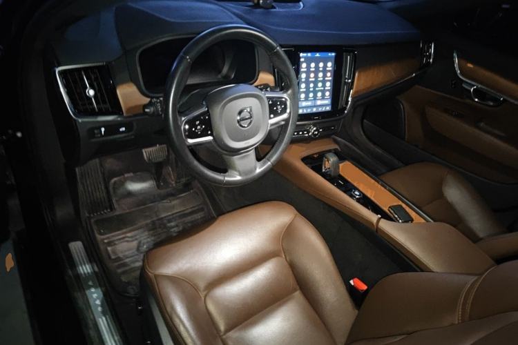 Used Volvo S90 2022 B5 Zhiyi Luxury Edition Steering Wheel