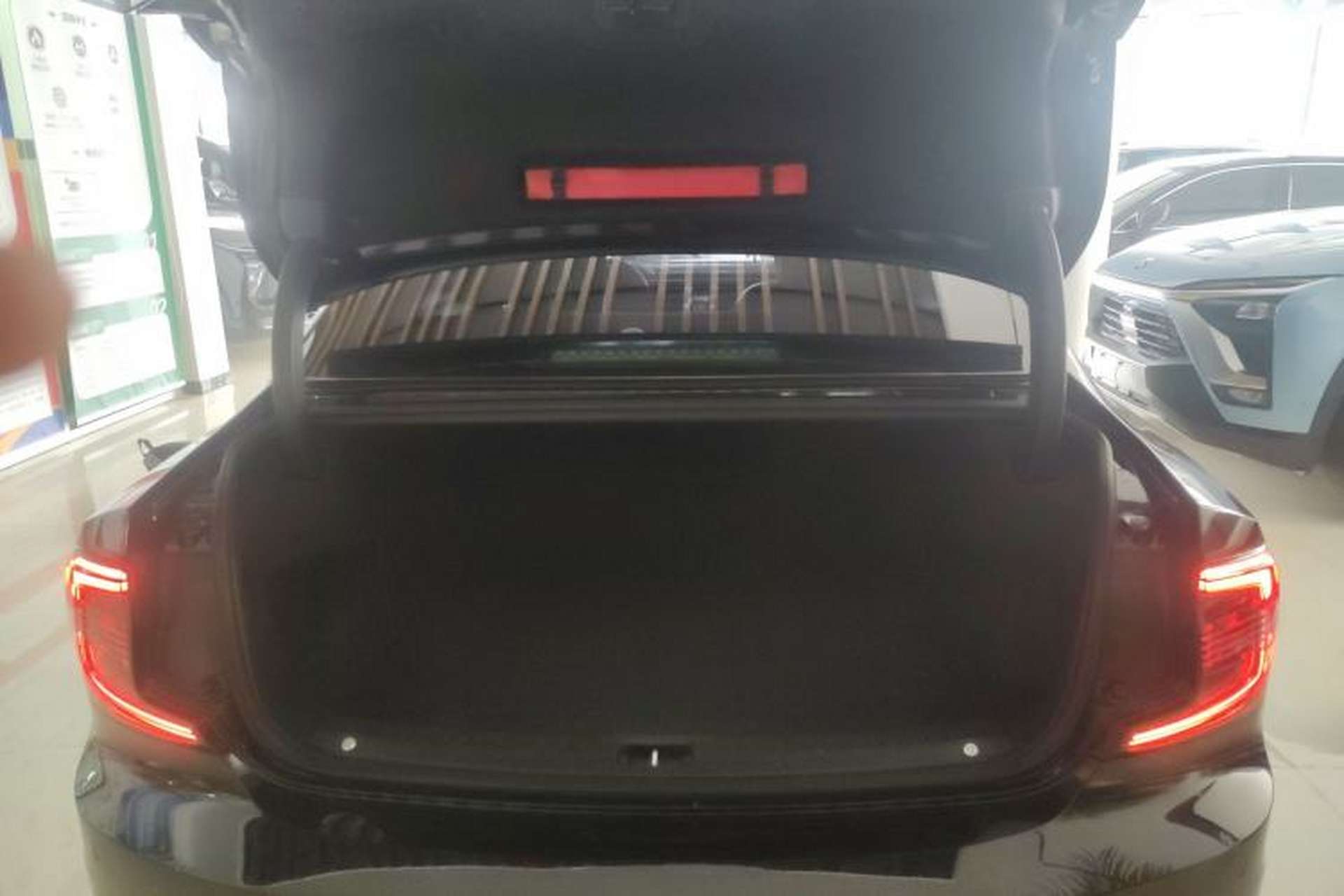 Used Volvo S90 2022 B5 Zhiyi Luxury Edition Trunk
