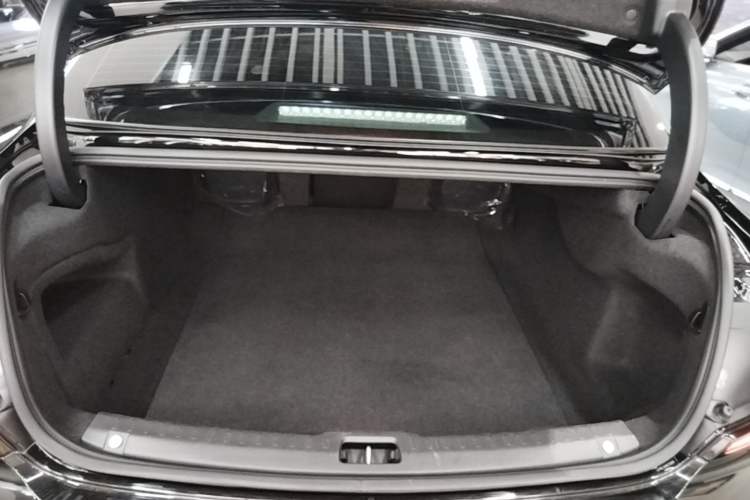 Used Volvo S90 2022 B5 Zhiya Luxury Edition Trunk