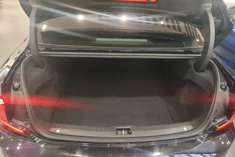 Used Volvo S90 2022 B5 Zhiyuan Luxury Edition Trunk