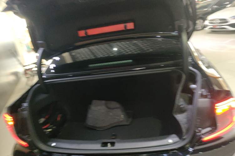 Used Volvo S90 2022 B5 Zhiyuan Luxury Edition Trunk