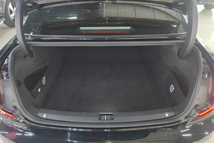 Used Volvo S90 2022 B5 Zhiyi Luxury Edition Trunk