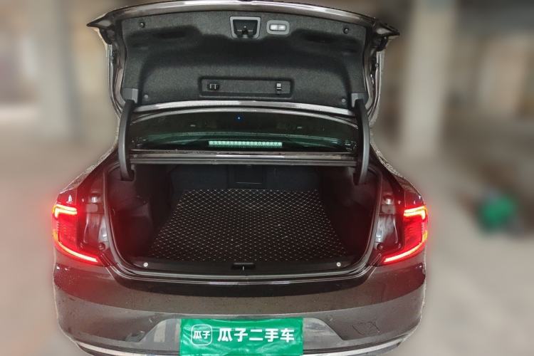 Used Volvo S90 2022 B5 Zhiyuan Luxury Edition Trunk
